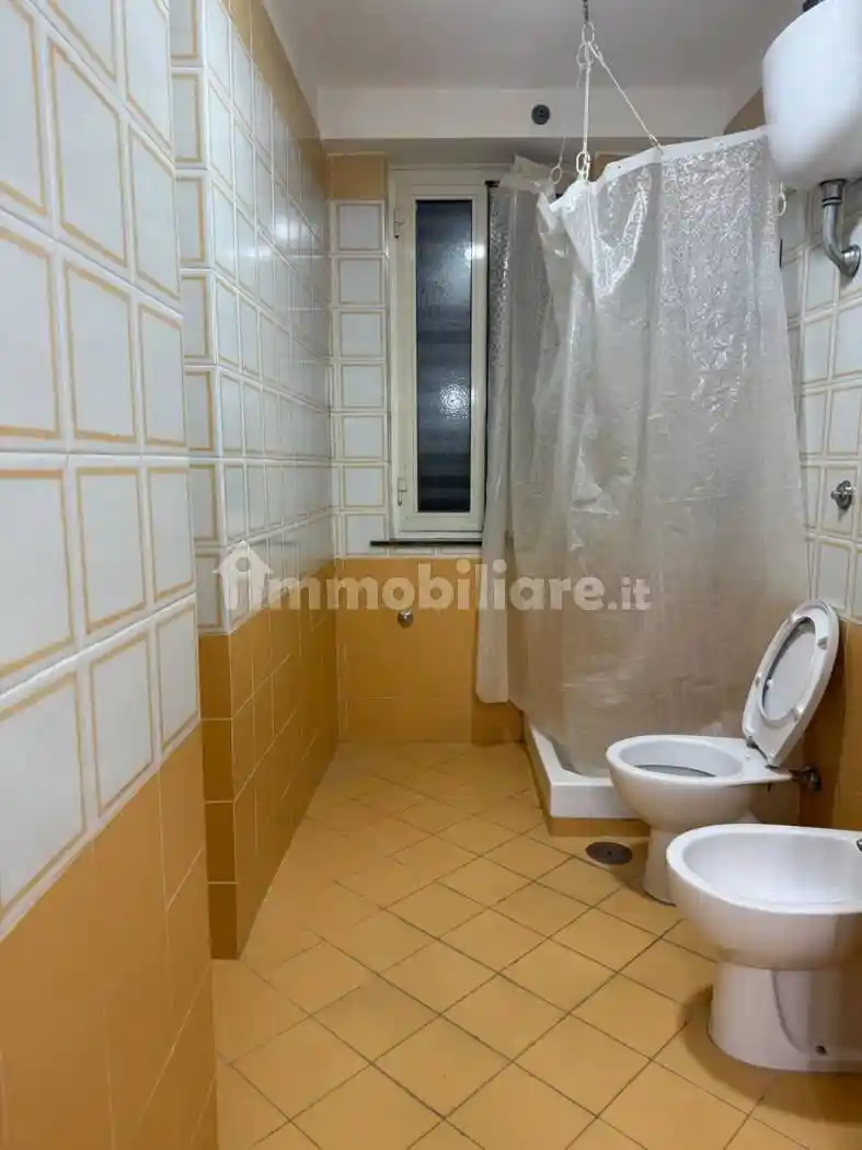 Bilocale Vico Maddalenella degli Spagnoli 8, Quartieri Spagnoli, Napoli - foto 2