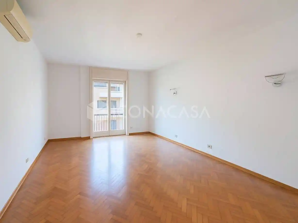 Trilocale via Alfredo Cappellini 23, Centrale, Milano - foto 2