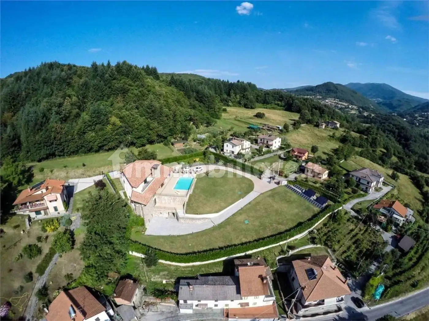 Villa in vendita a Piazza al Serchio