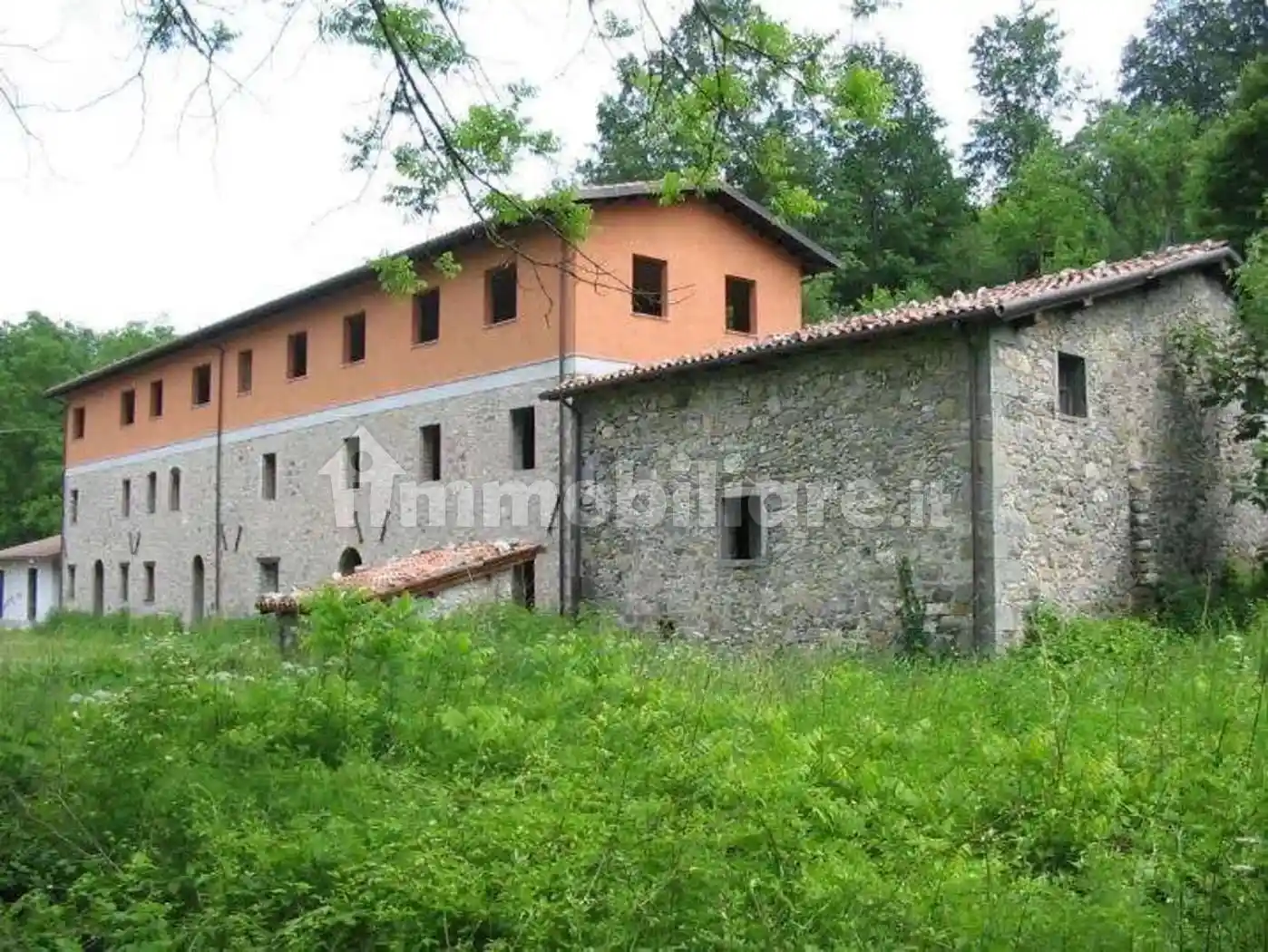 Palazzo - Edificio in vendita a Camporgiano