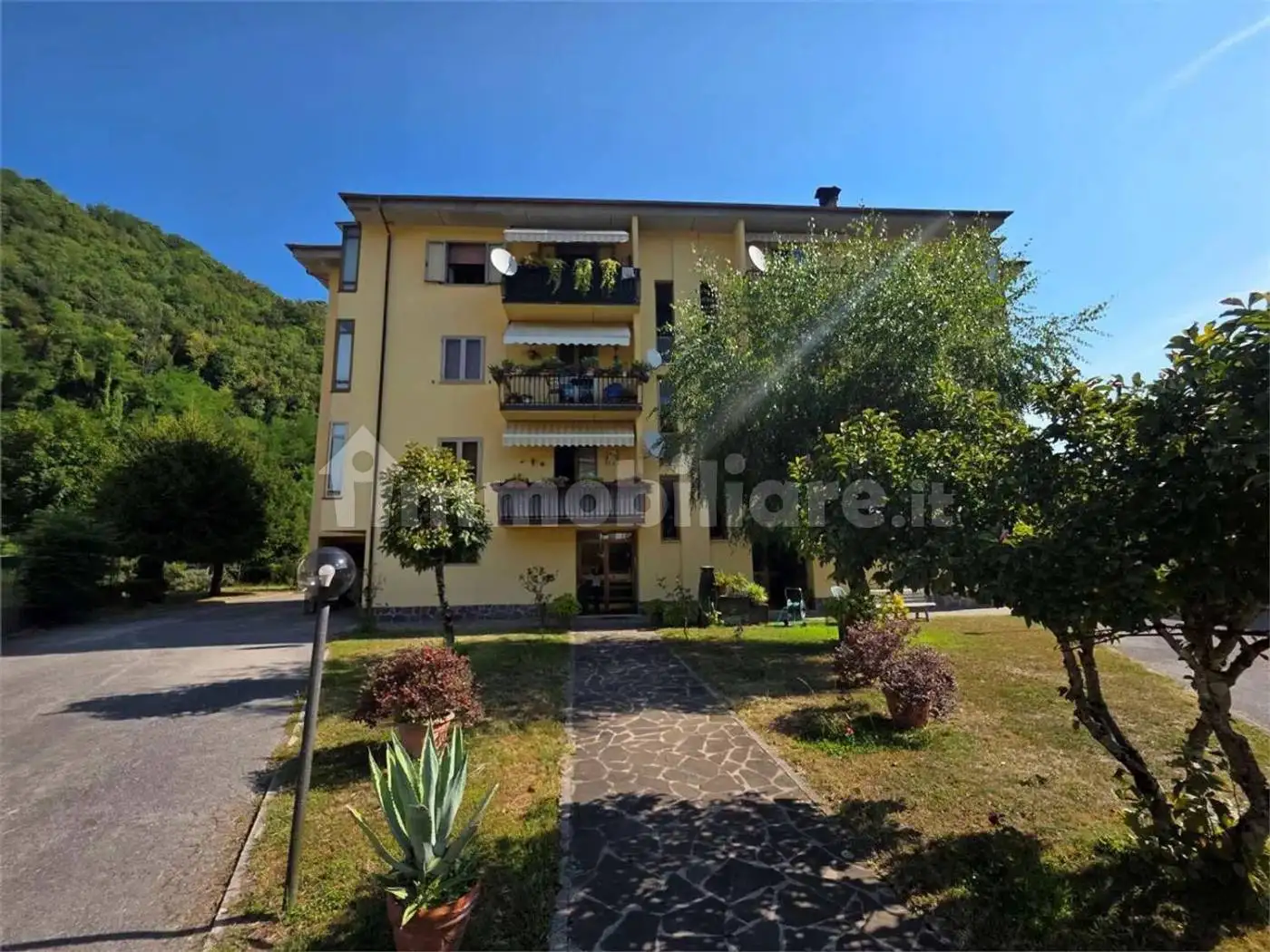 Appartamento viale Giovanni Pascoli, 54, Centro, Castelnuovo di Garfagnana - foto 2