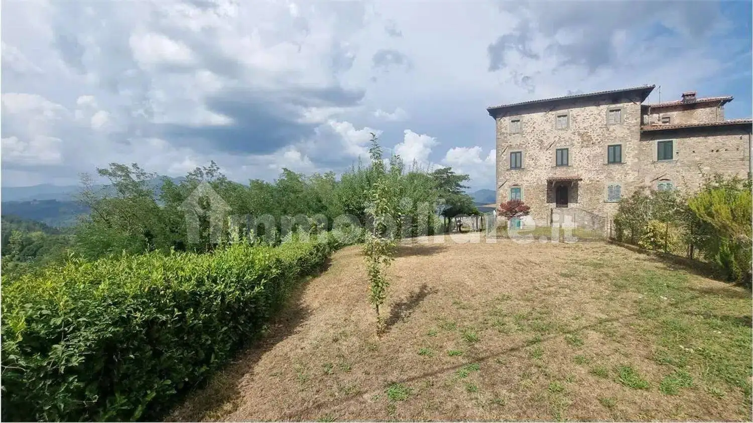 Appartamento in vendita a Camporgiano