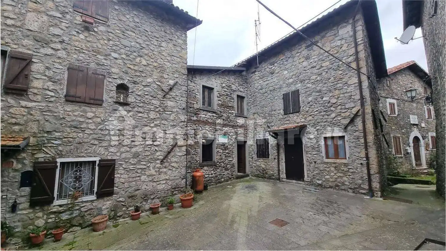 Rustico - Casale in vendita a Vagli Sotto