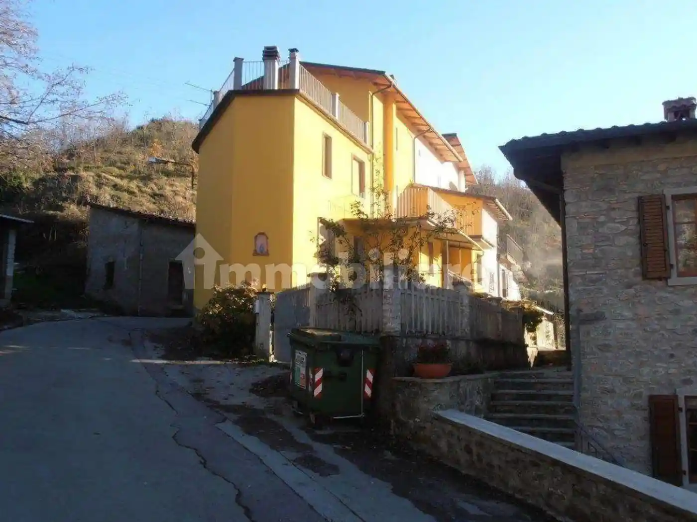 Villa unifamiliare via Iv Novembre, Villa Collemandina - foto 2