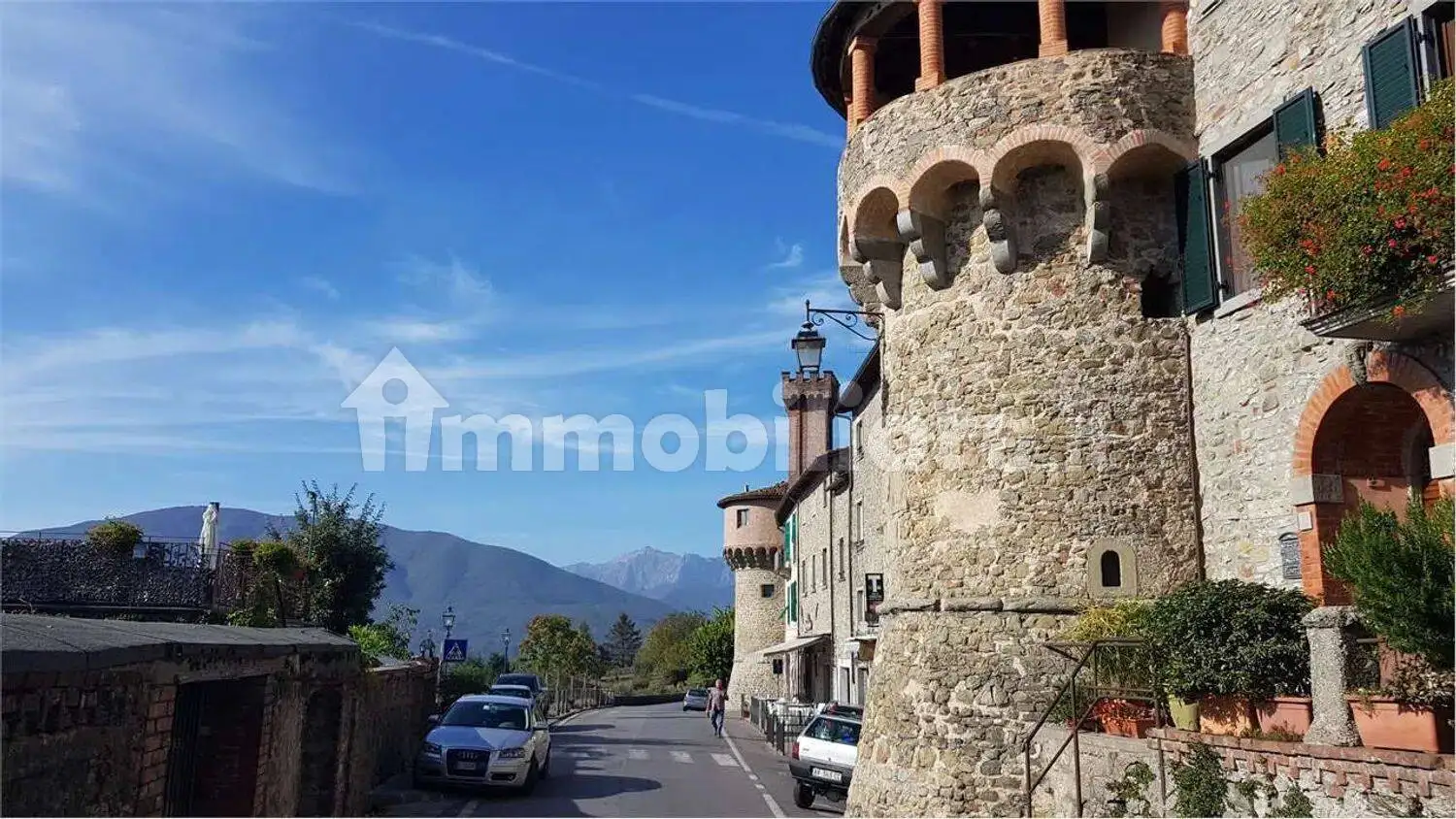 Cascina via Guglielmo Marconi No Number, Centro, Castiglione di Garfagnana - foto 2