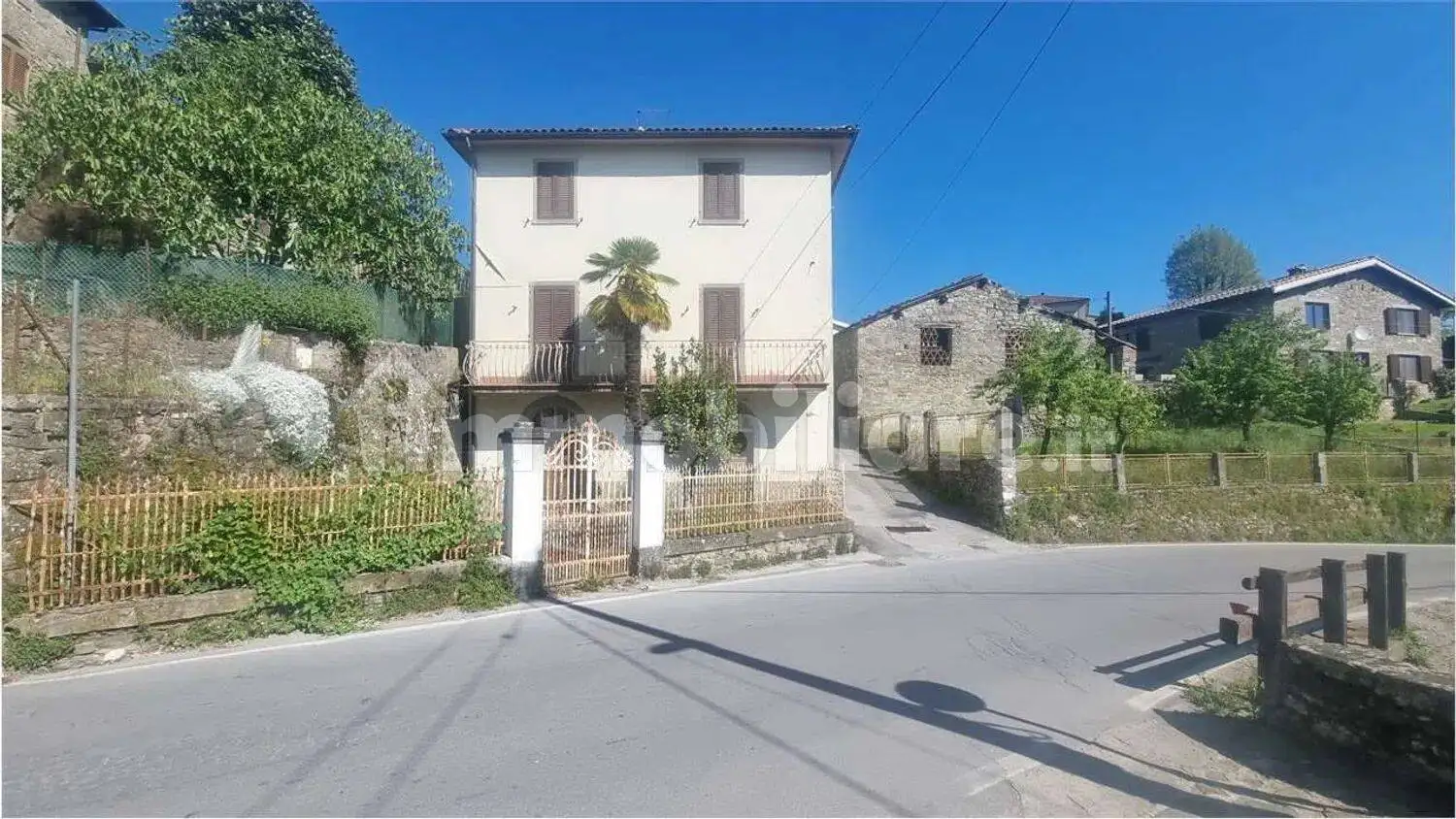 Villa in vendita a Piazza al Serchio