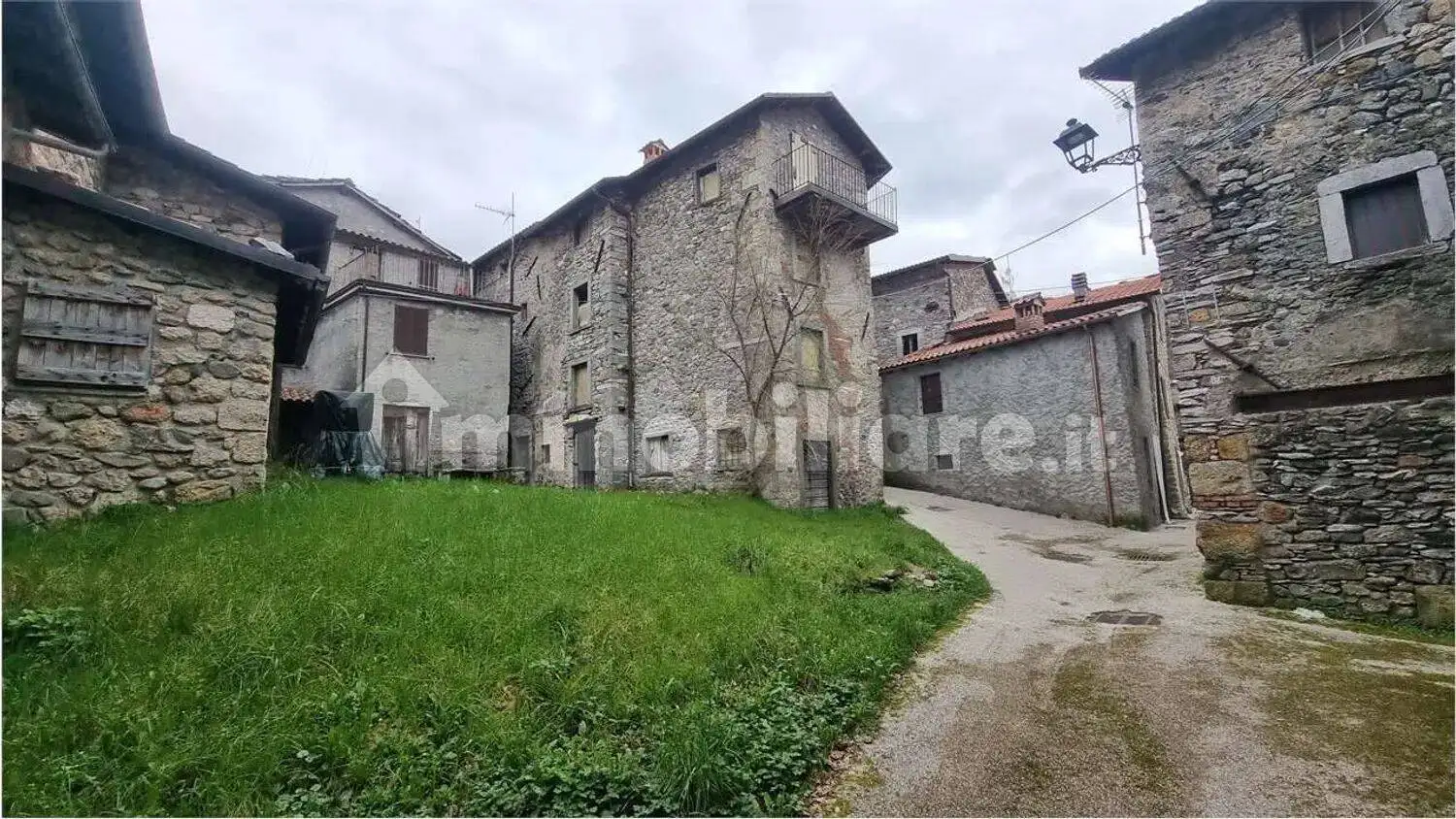 Villa in vendita a Vagli Sotto