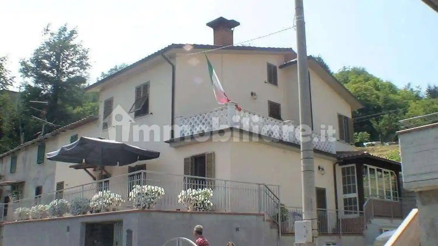 Villa in vendita a Piazza al Serchio