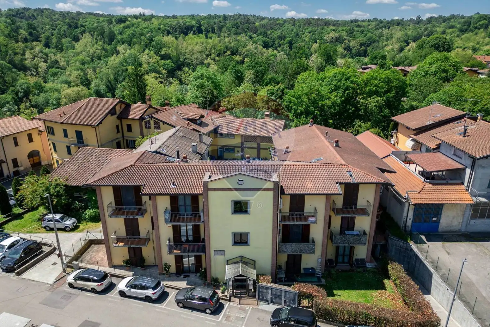 Appartamento in vendita a Lozza