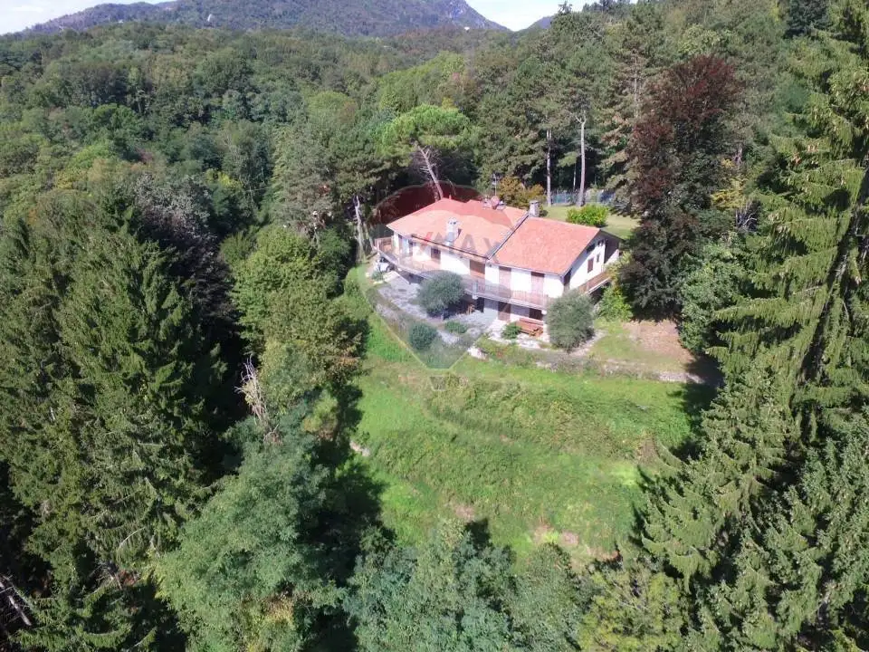 Villa in vendita a Varese