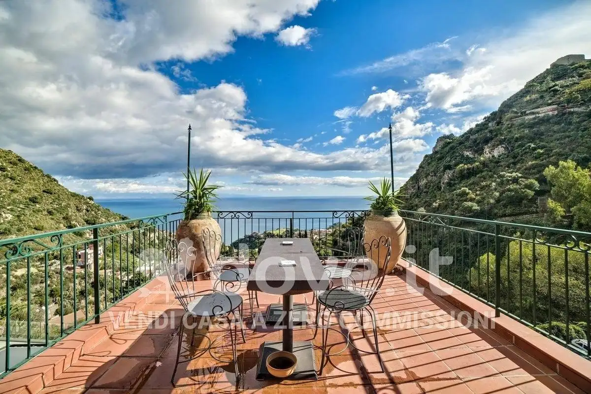 Villa in vendita a Taormina
