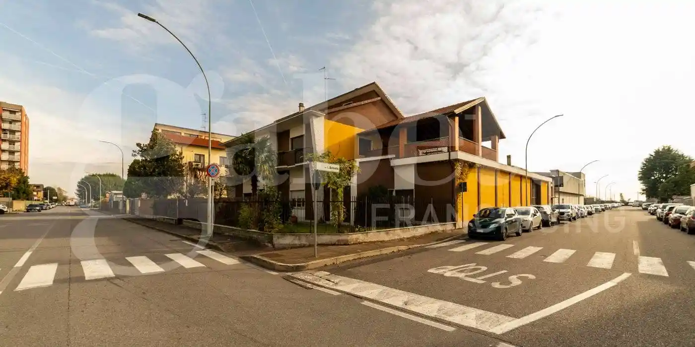 Palazzo - Edificio in vendita a Trezzano sul Naviglio