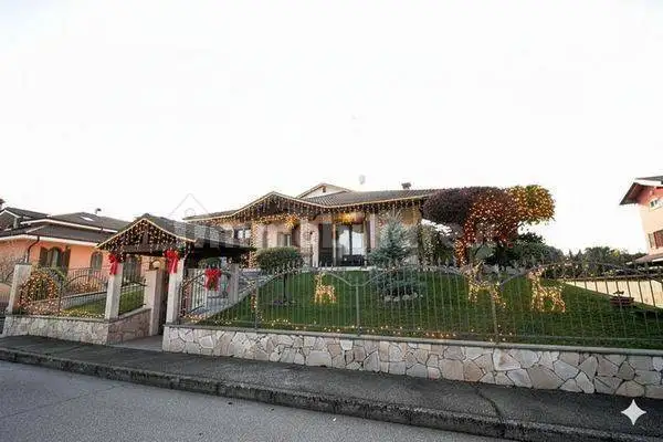 Villa in vendita a Caresanablot