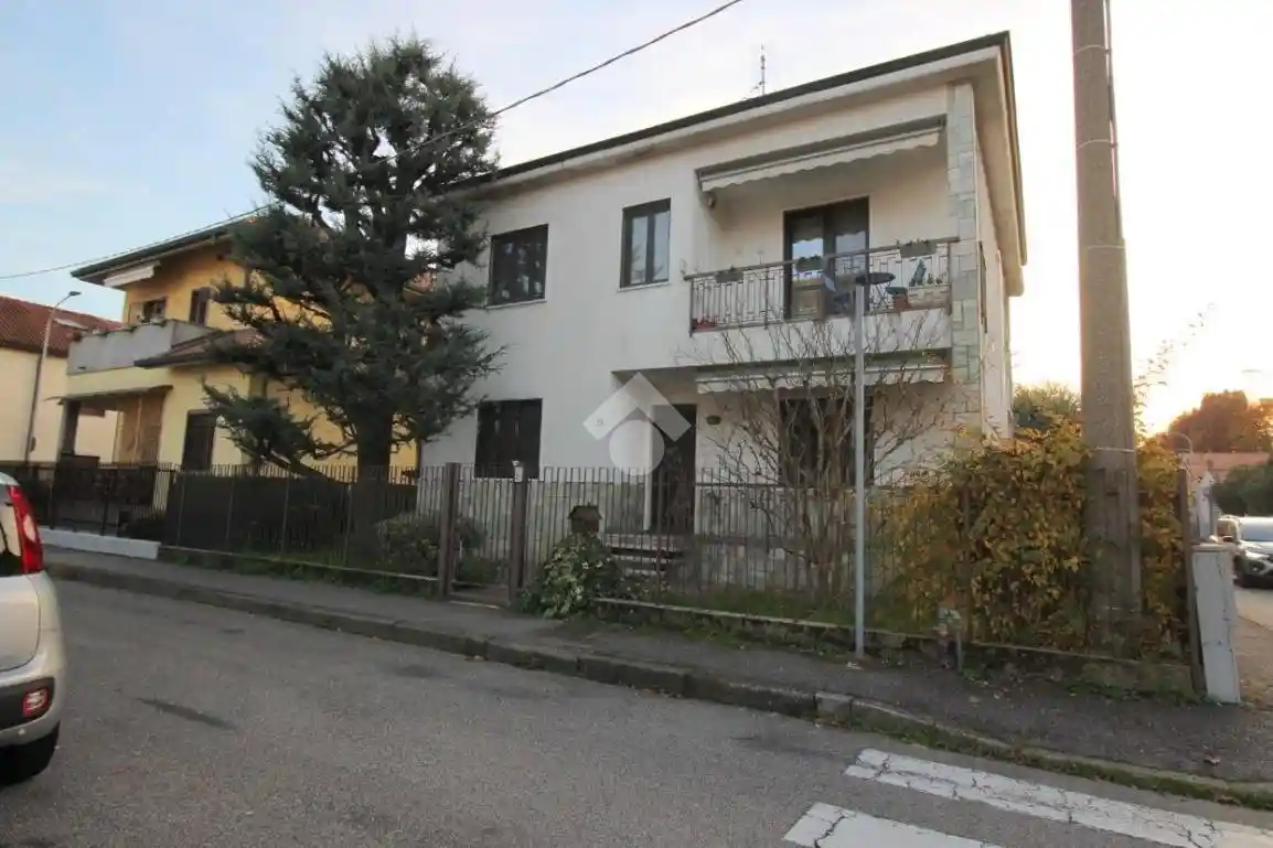 Villa in vendita a Rho