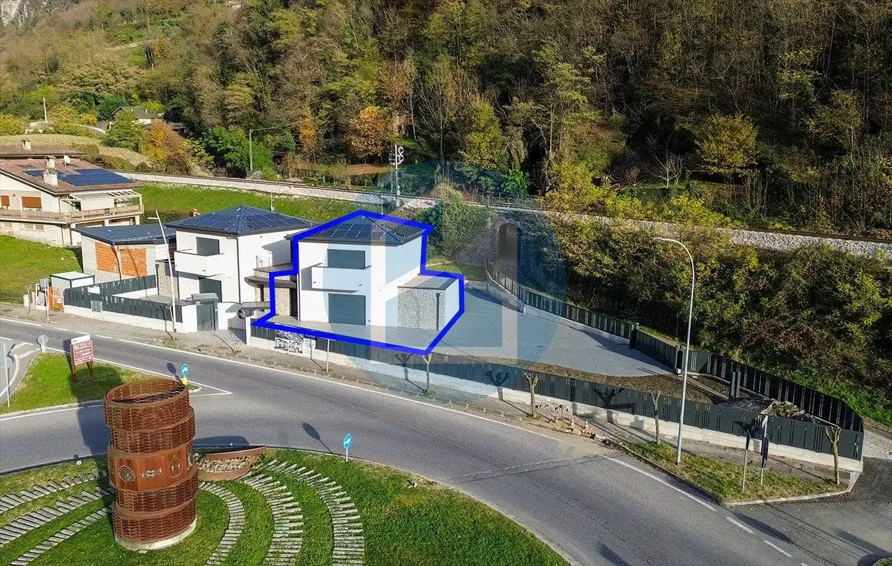 Villa in vendita a Capo di Ponte