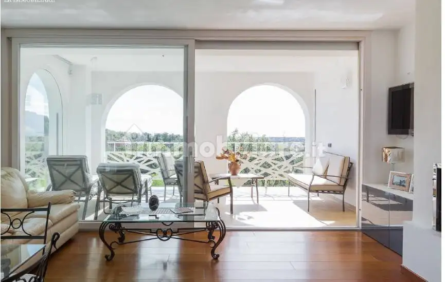 Villa in vendita a Carrara