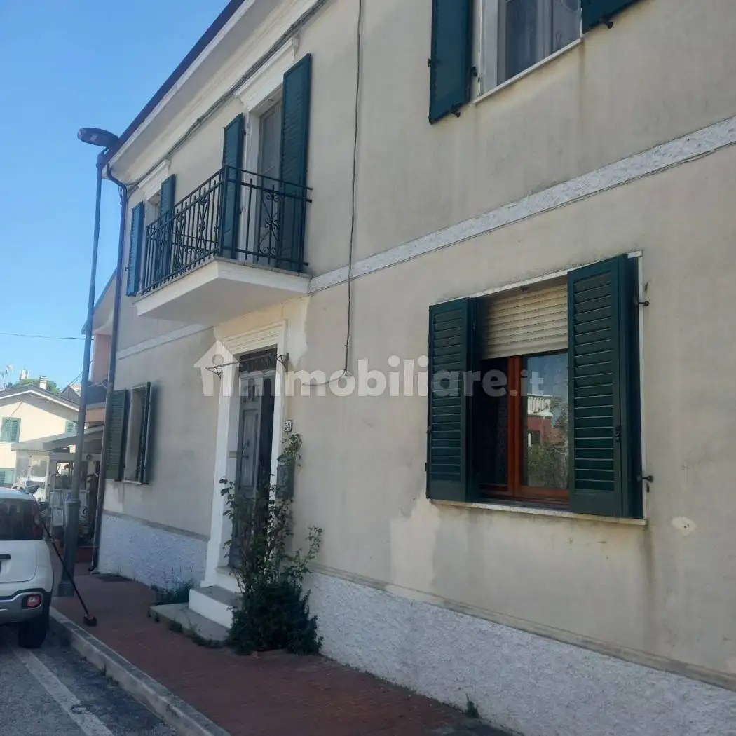 Casa indipendente in vendita a Tavoleto