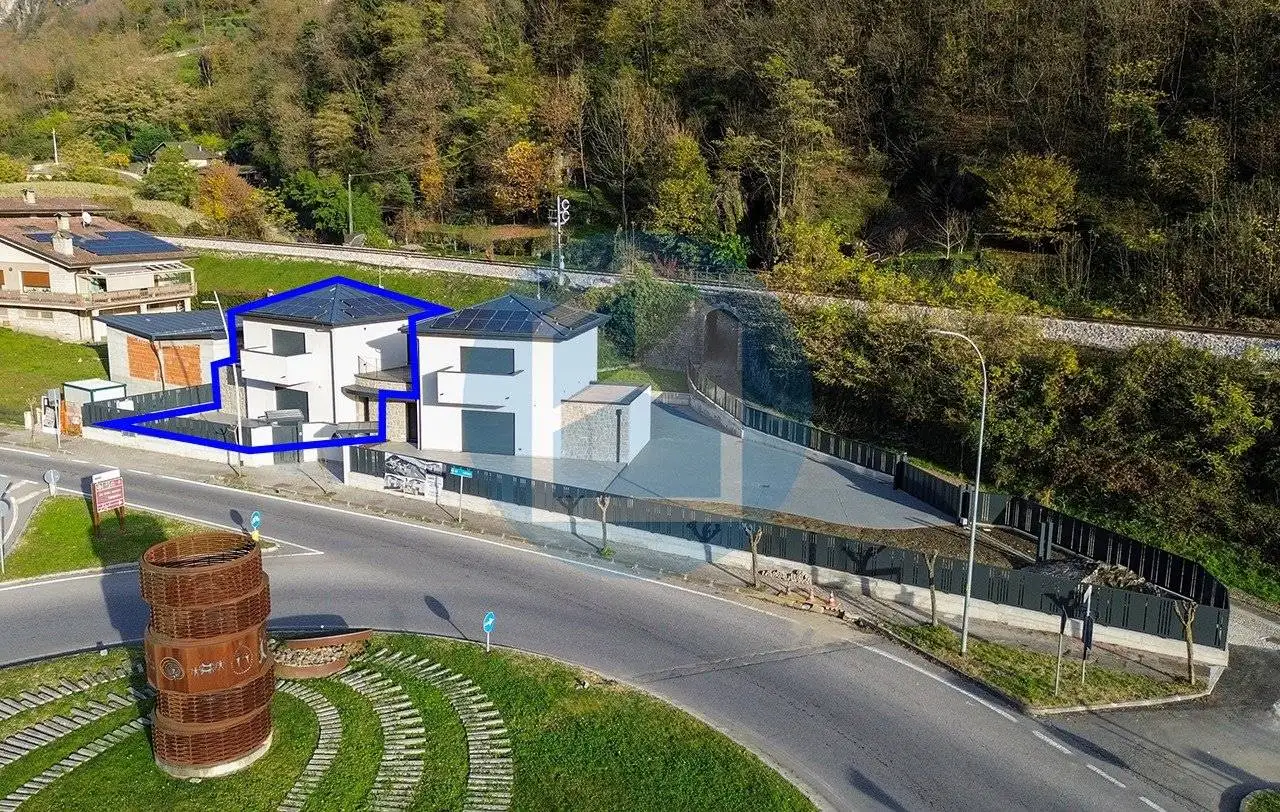 Villa in vendita a Capo di Ponte