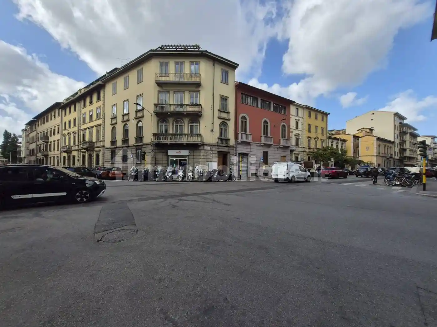 Palazzo - Edificio in vendita a Firenze