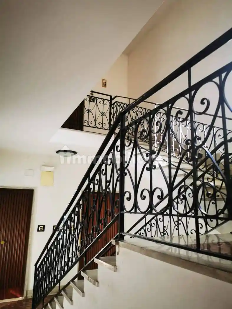 Appartamento buono stato, quarto piano, Lincoln, Caserta - foto 4