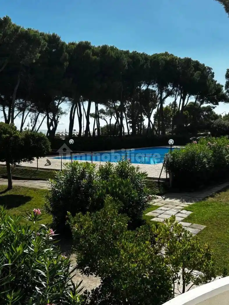 Trilocale via Arenzano No Number, Centro, Giulianova - foto 2