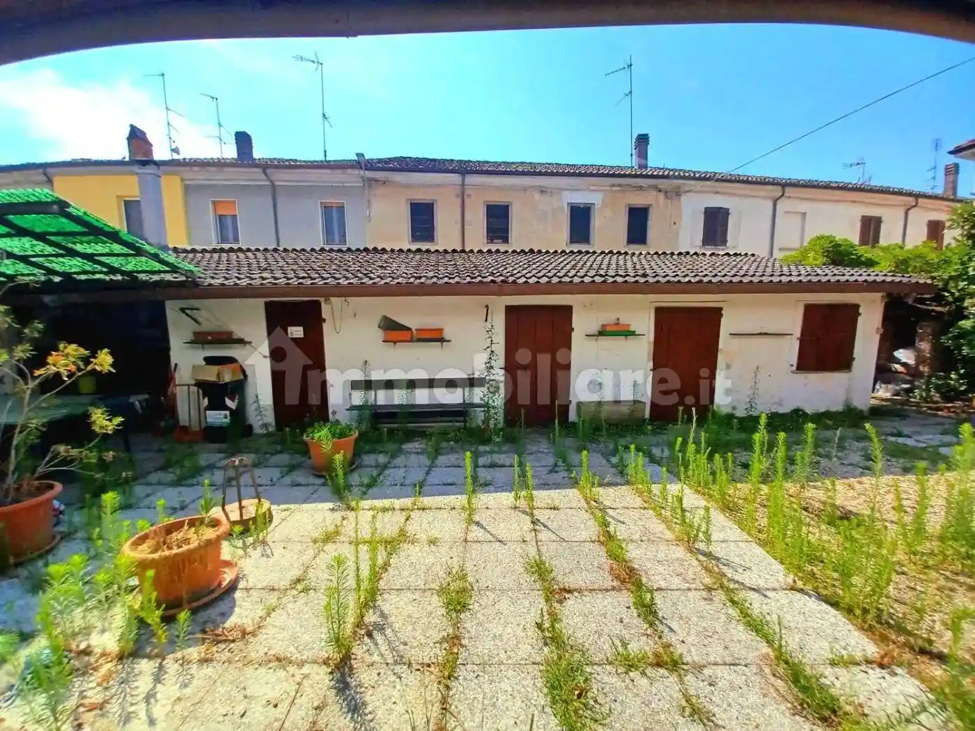 Villa in vendita a Sannazzaro de' Burgondi