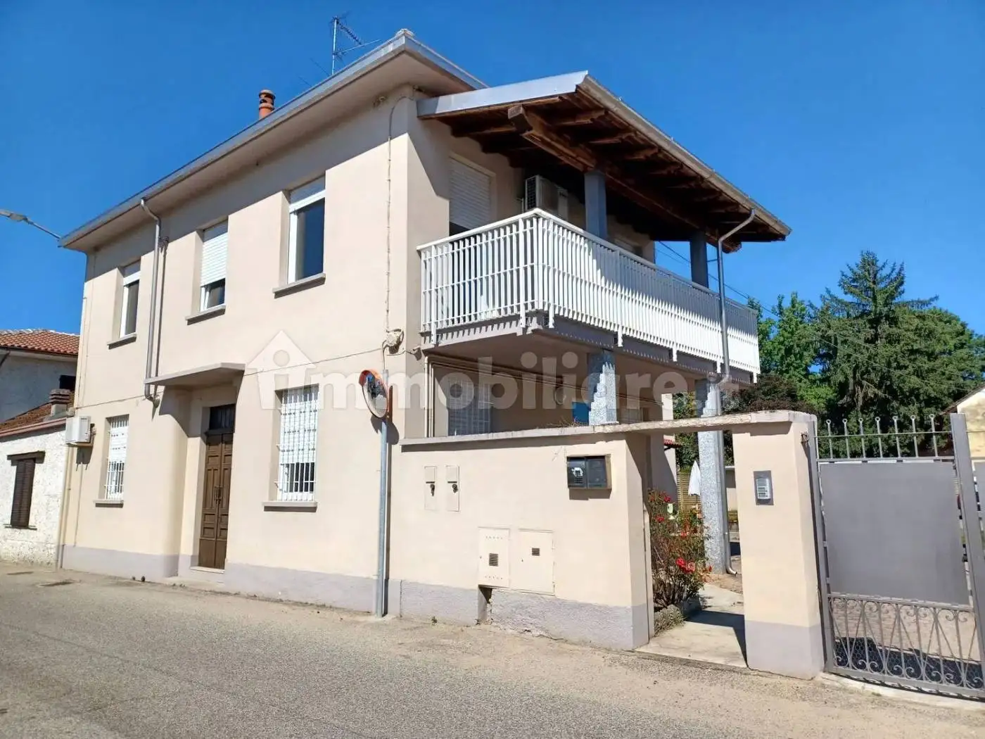 Villa in vendita a Cergnago