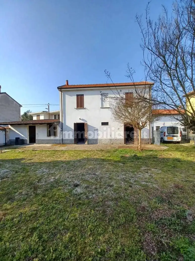 Villa in vendita a Torre Beretti e Castellaro