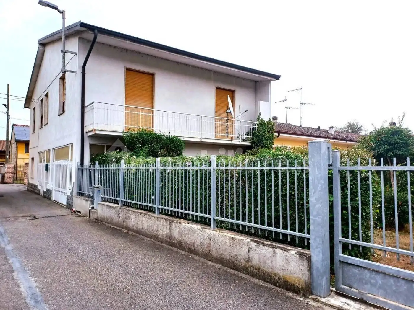 Villa in vendita a Mezzana Bigli