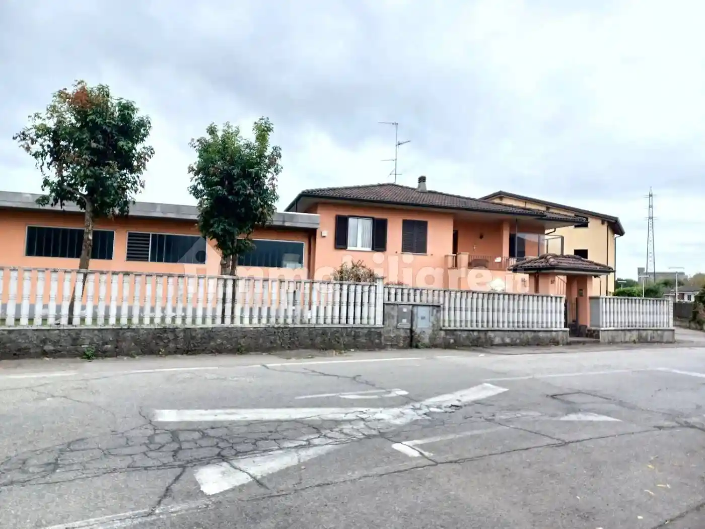 Villa in vendita a Sannazzaro de' Burgondi