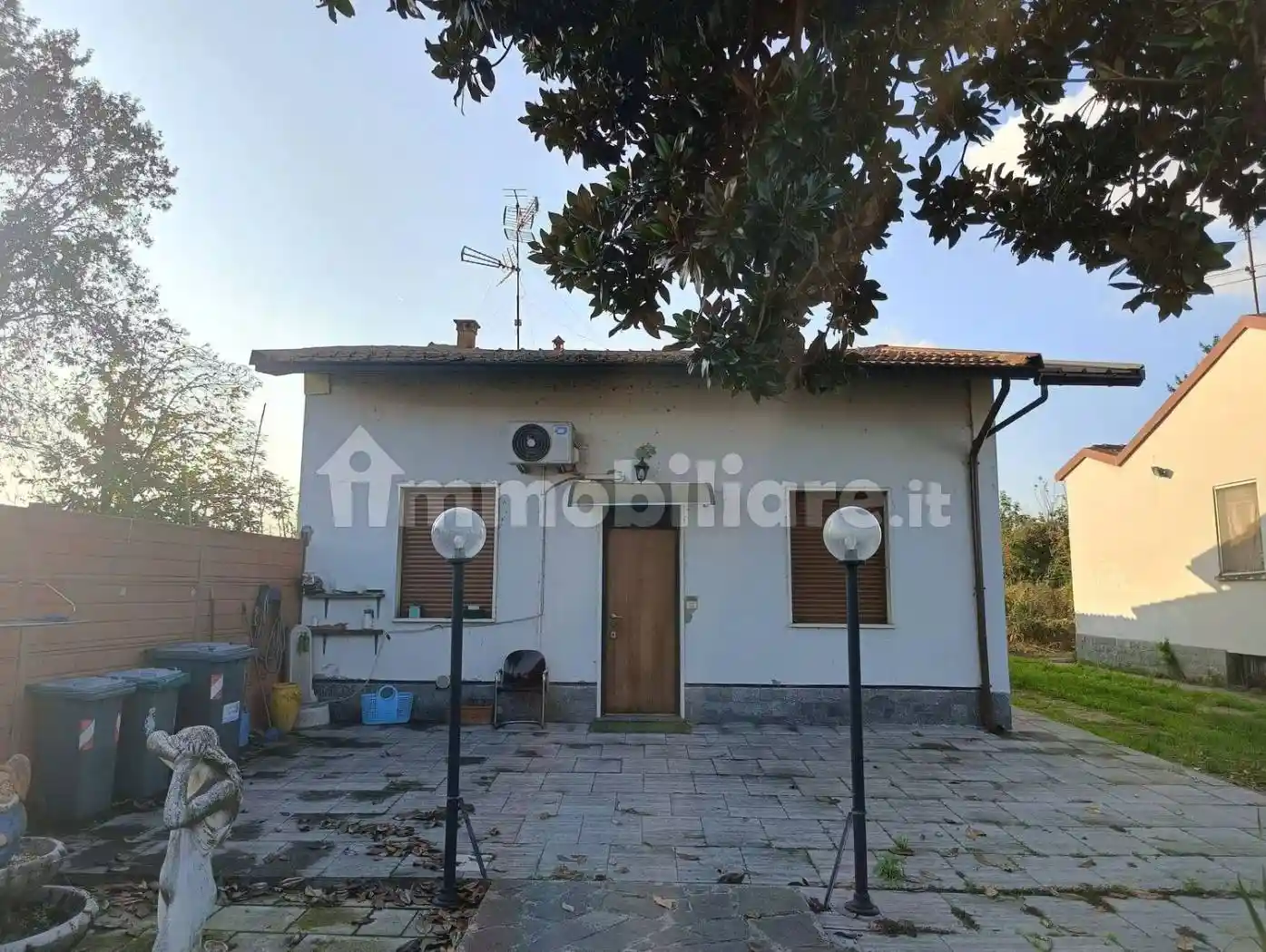 Villa in vendita a Sannazzaro de' Burgondi