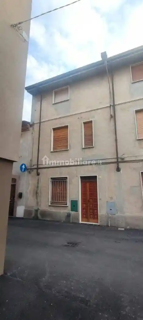 Casa indipendente in vendita a Borgonovo Val Tidone