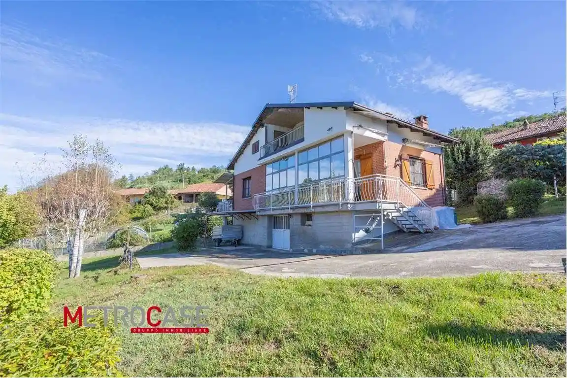 Terratetto unifamiliare 140 m², Monticello d'Alba - foto 2