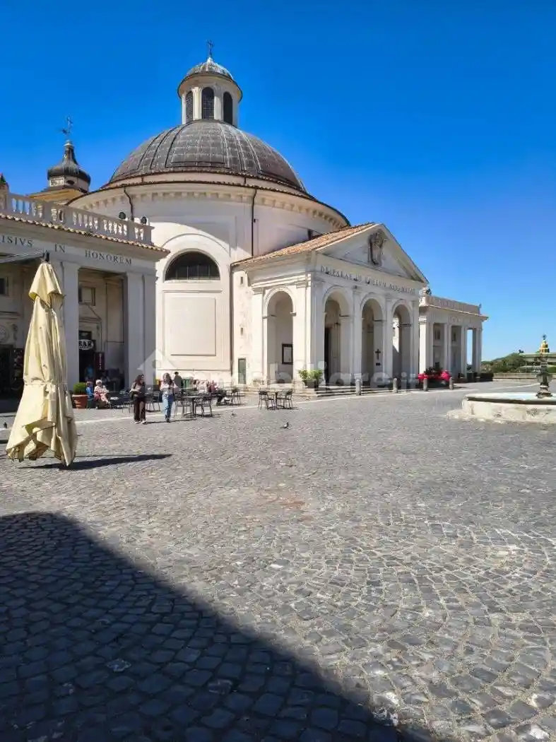 Appartamento in vendita a Ariccia