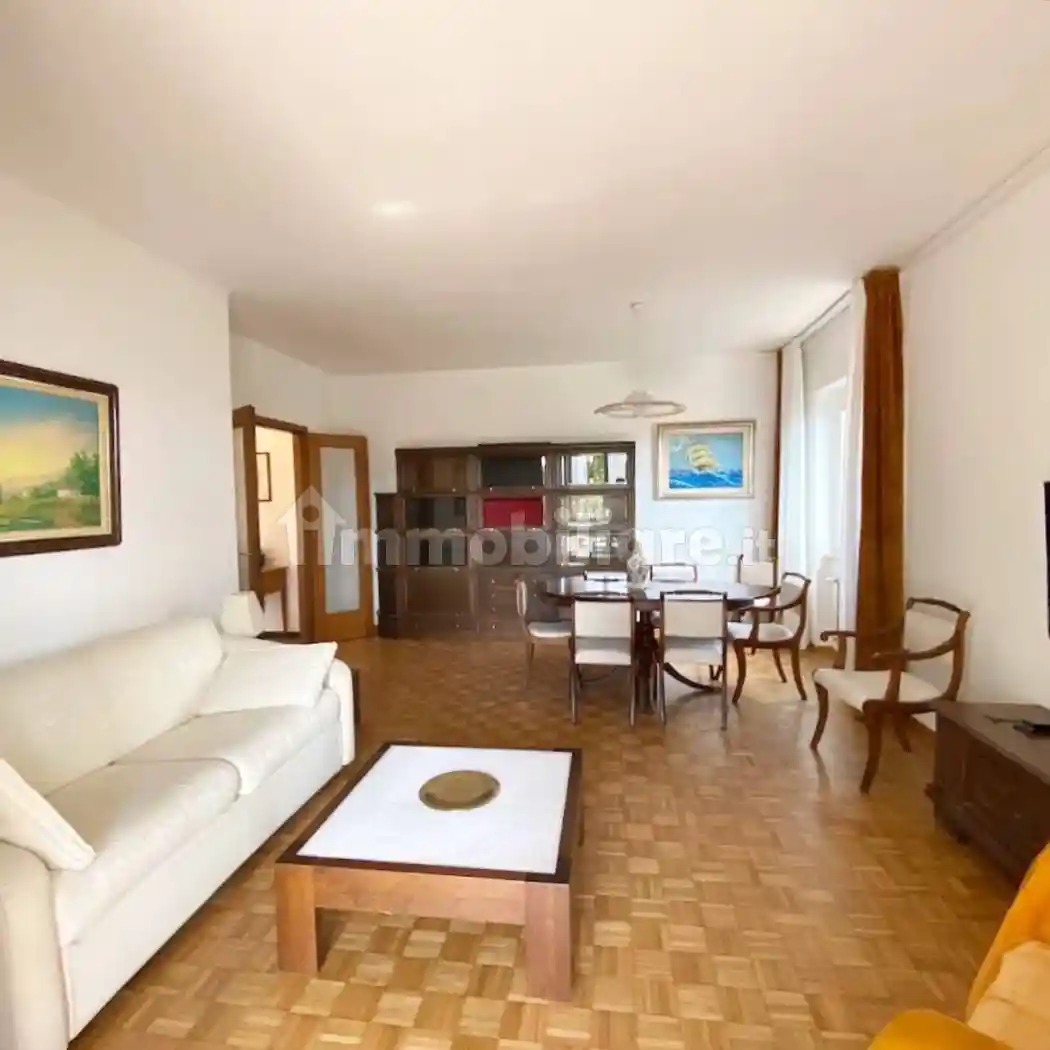 Quadrilocale via Pasquale Besenghi 6/1, San Giacomo, Trieste - foto 5