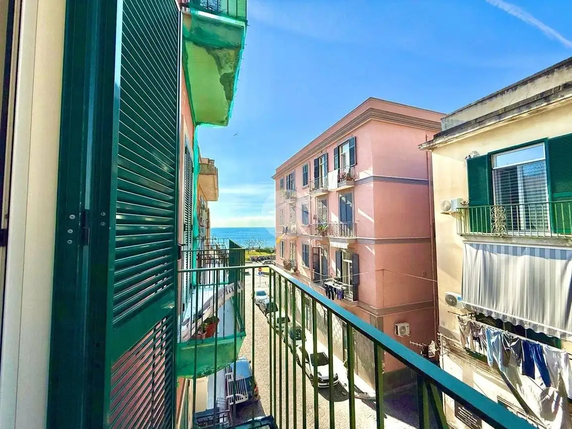 Appartamento in vendita a Pozzuoli