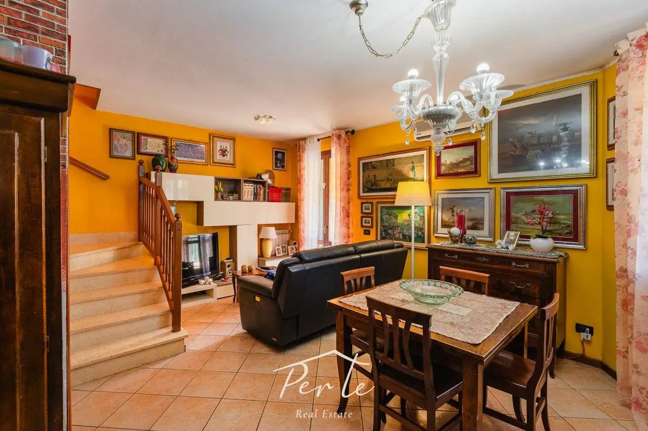 Quadrilocale via giuseppe garibaldi 40 d, Borgo Mantovano - foto 2