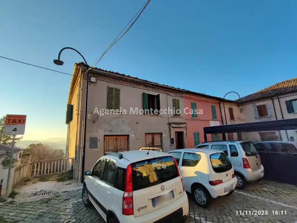 Casa indipendente in vendita a Vallefoglia