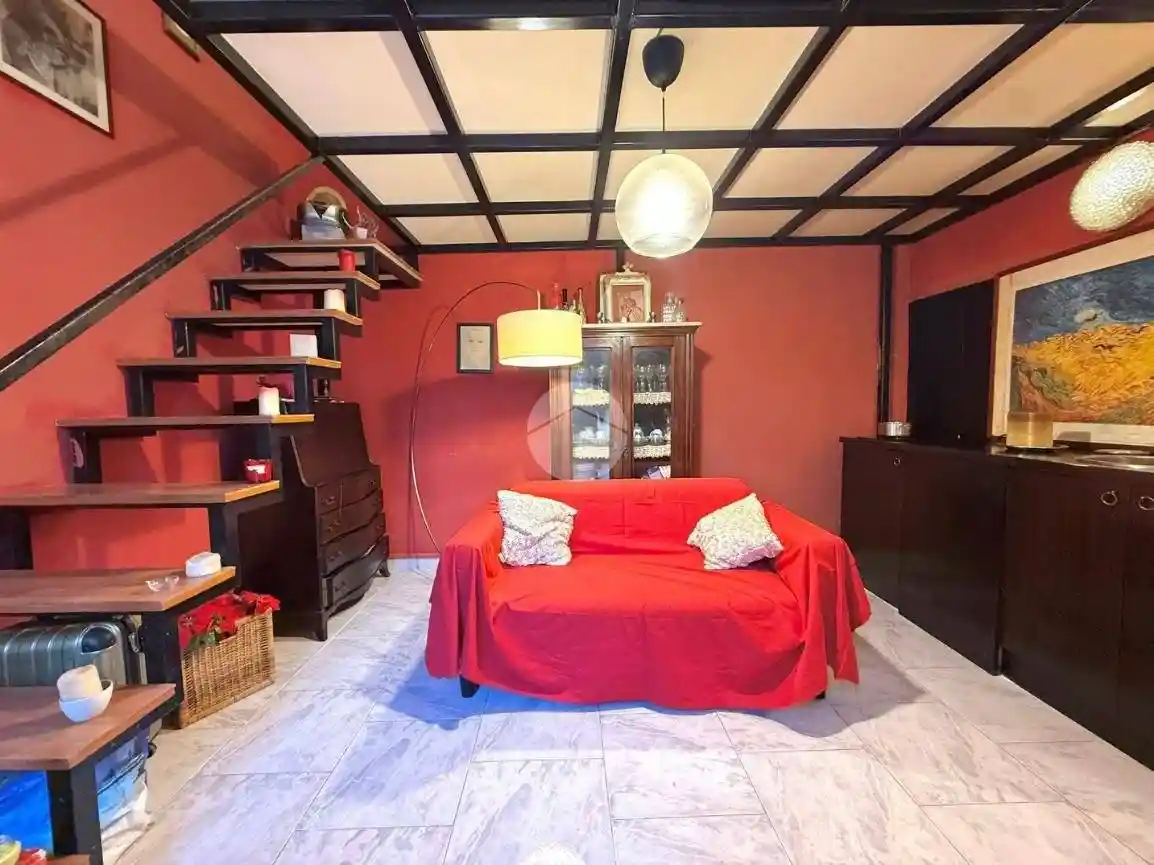 Monolocale piazzetta Laura Terracina 3, Piazza Amedeo - Parco Margherita, Napoli - foto 5