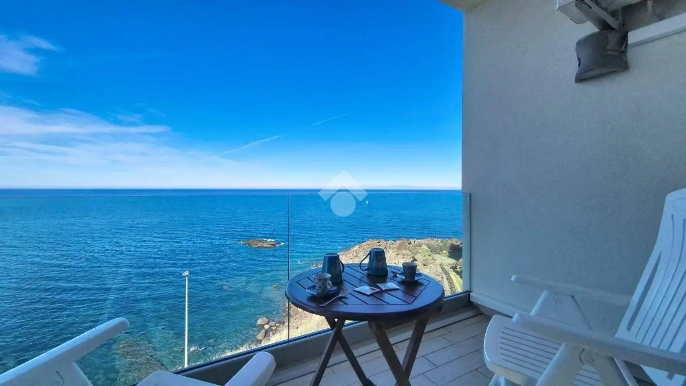 Bilocale via Nazionale 6, Centro, Castelsardo - foto 2