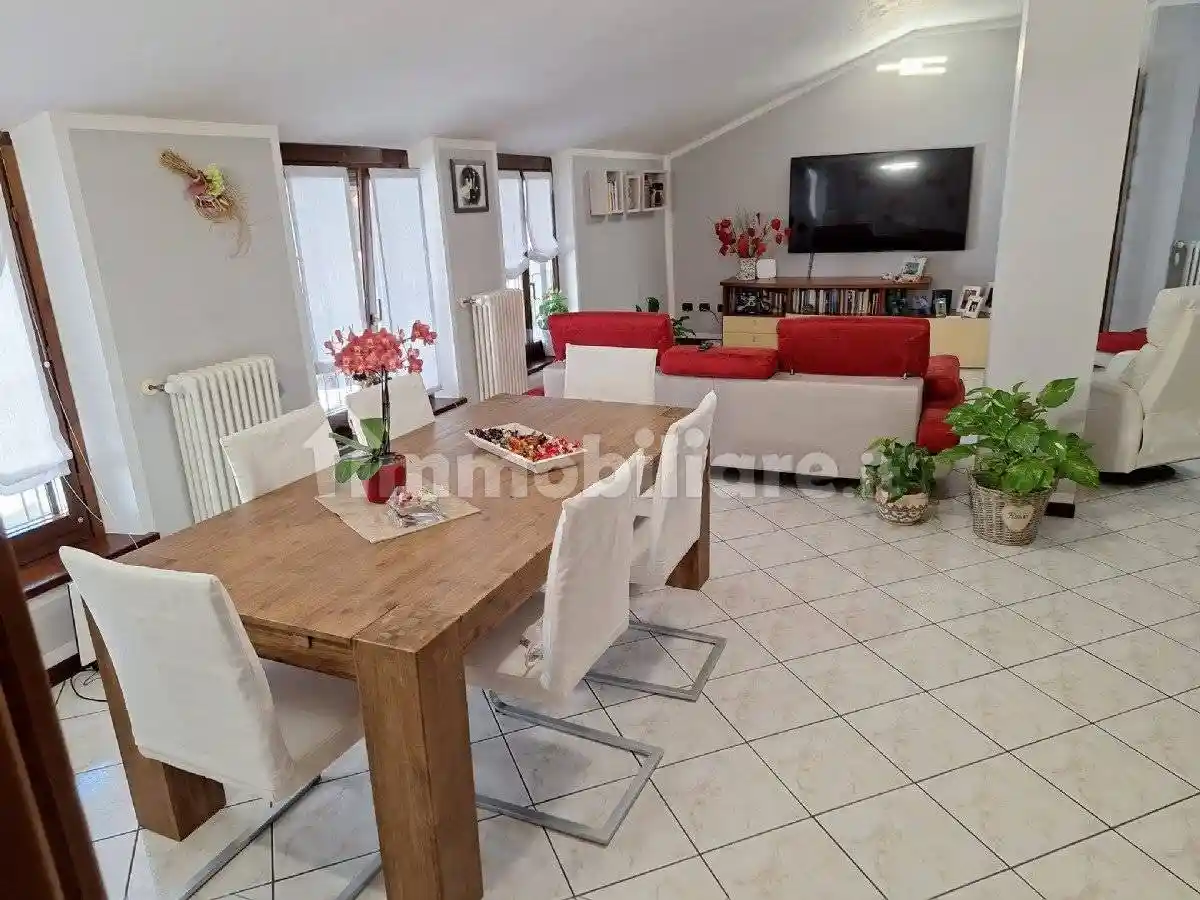 Quadrilocale via Sella 23/D, Centro, Borgofranco d'Ivrea - foto 2