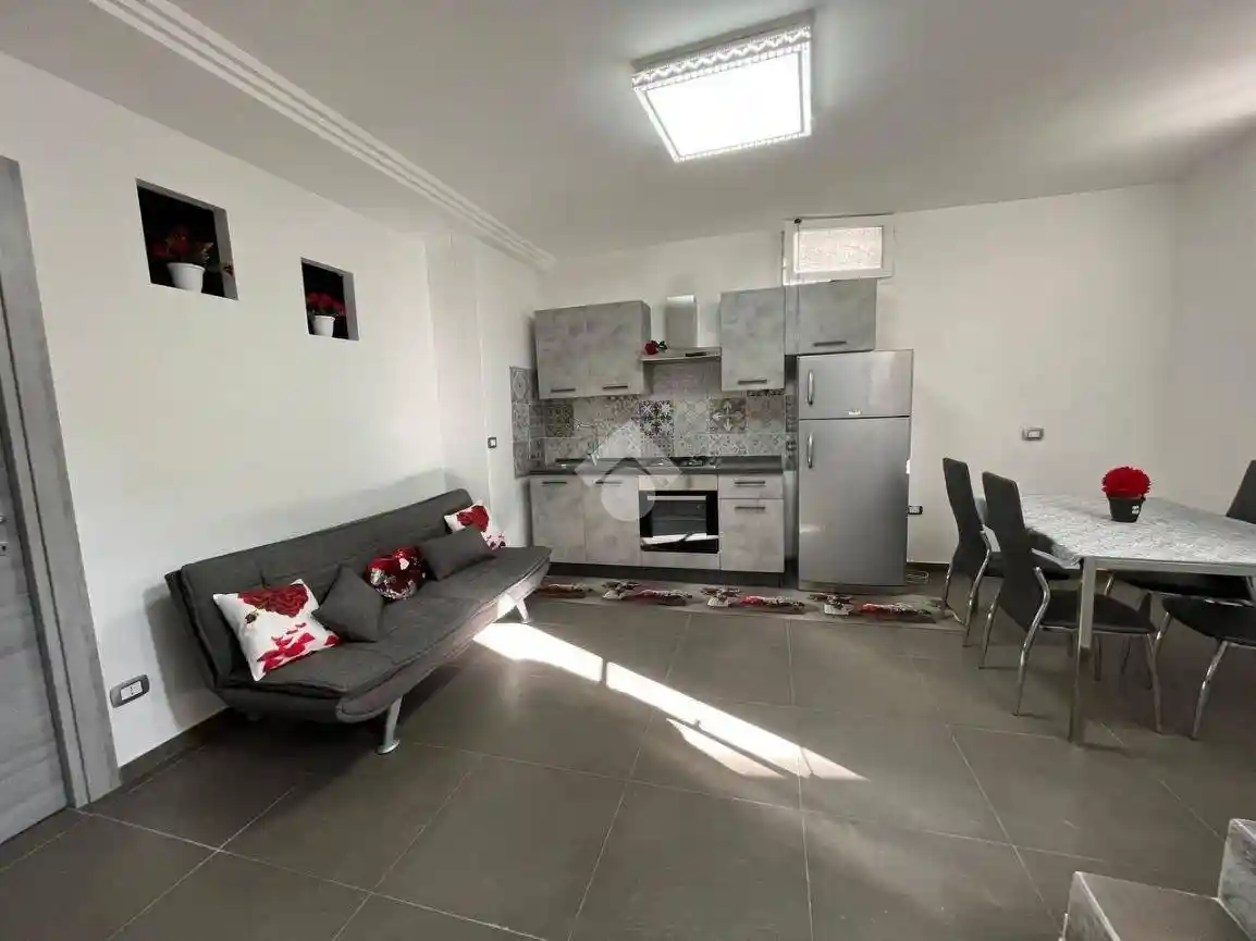 Trilocale ottimo stato, seminterrato, Capodichino, Napoli - foto 3