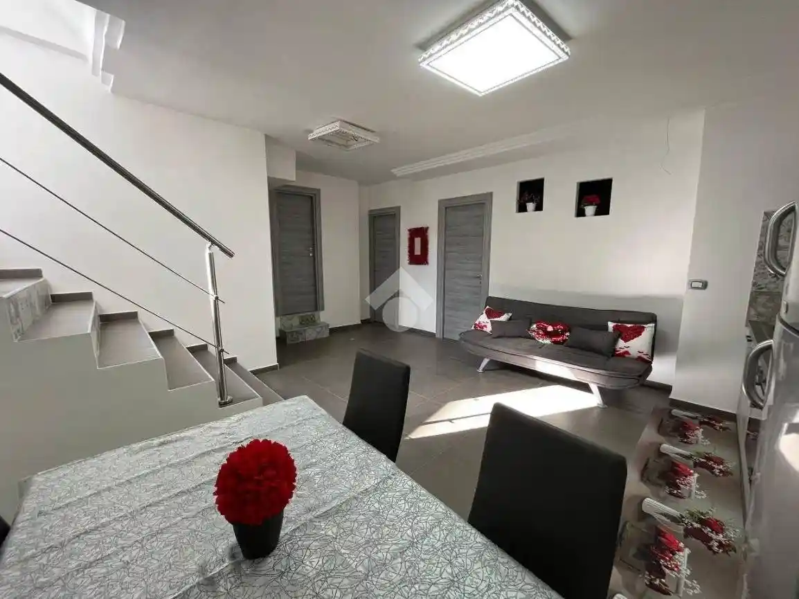 Trilocale ottimo stato, seminterrato, Capodichino, Napoli - foto 5