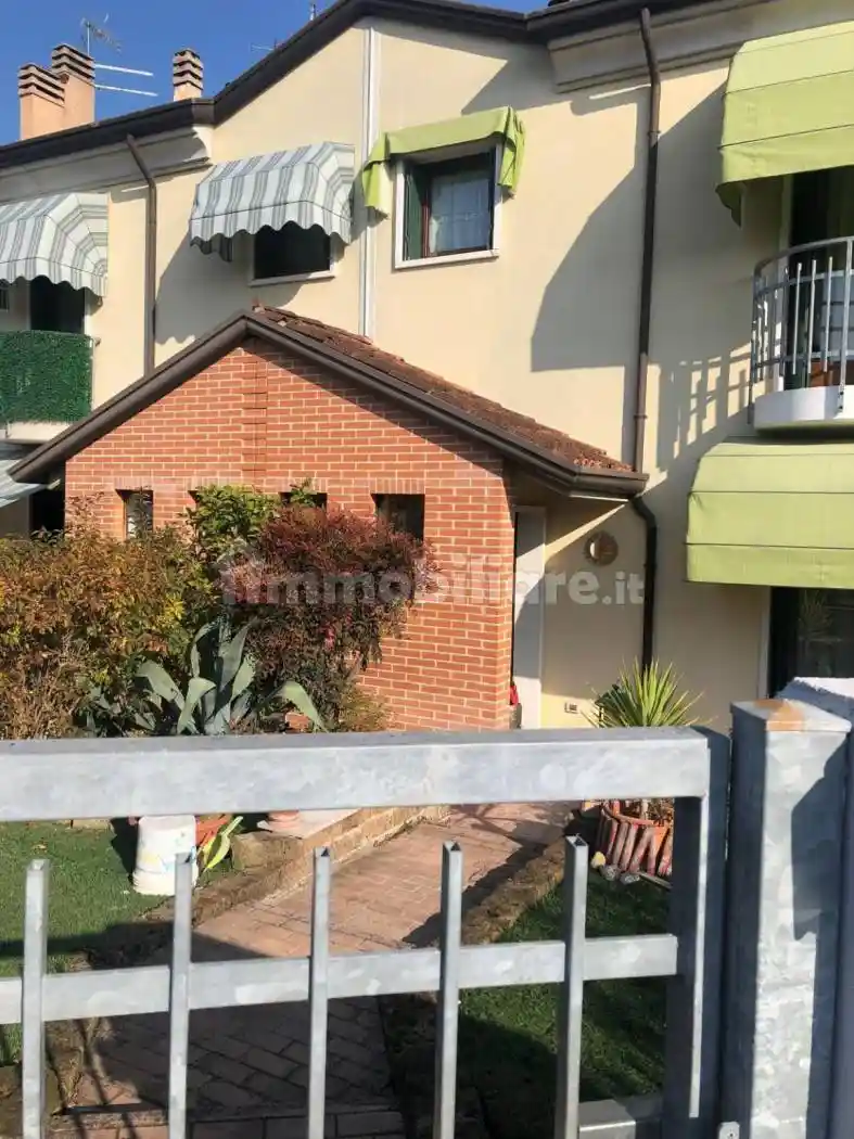 Villetta a schiera - foto 2