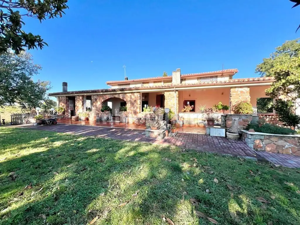 Villa in vendita a Faleria