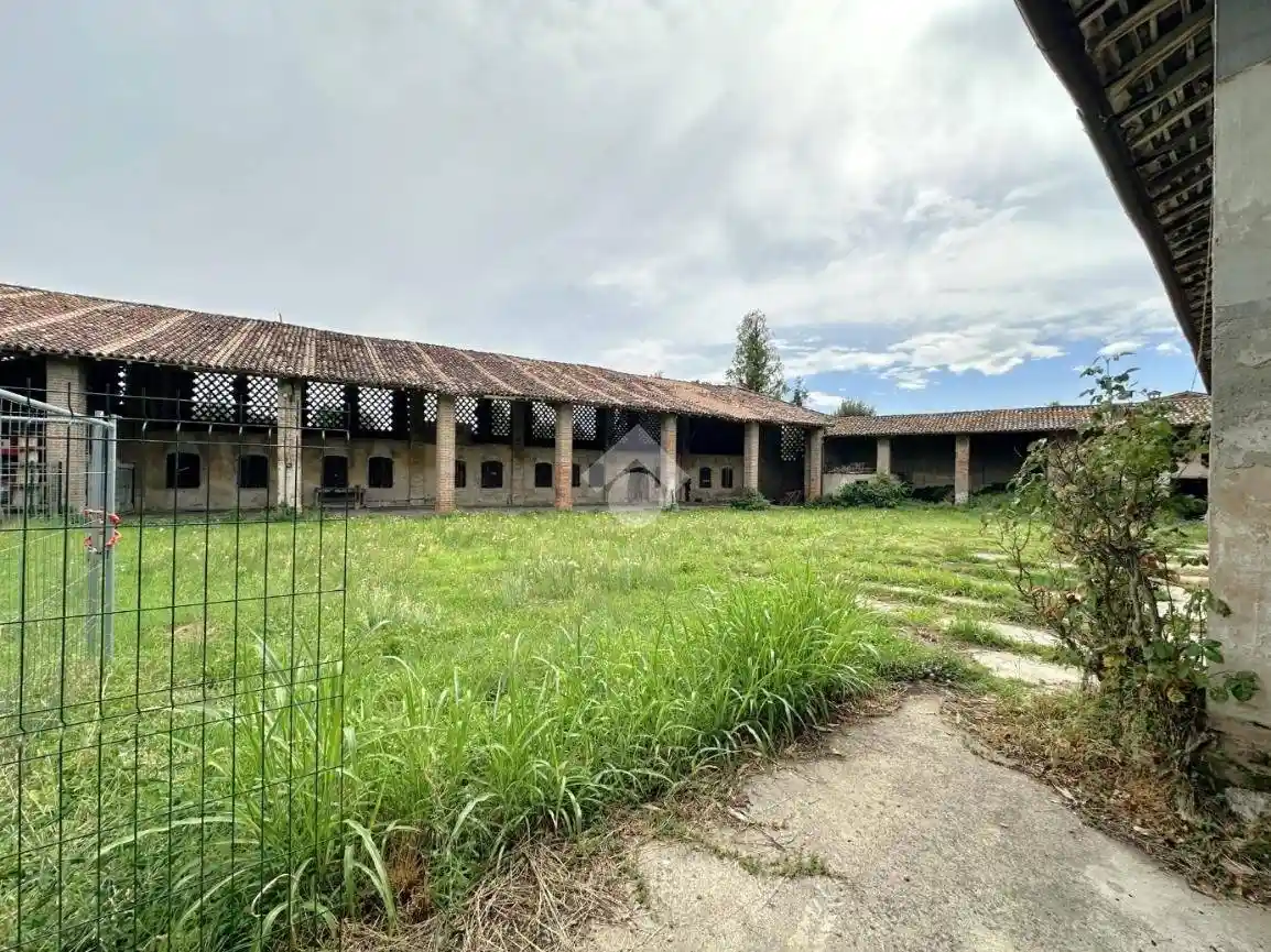 Casa indipendente in vendita a Palazzo Pignano