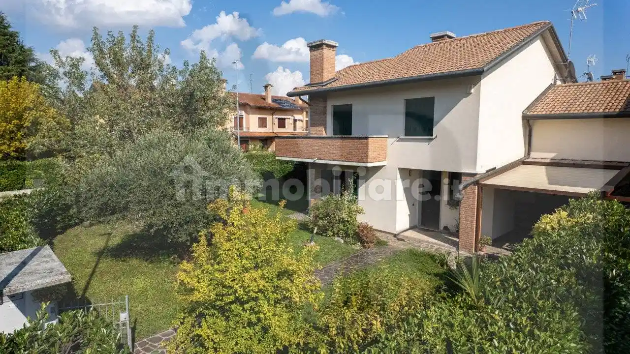 Villa in vendita a Selvazzano Dentro