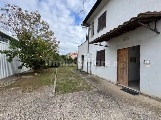 Quadrilocale buono stato, su più livelli, Vallelata, Aprilia - foto 3