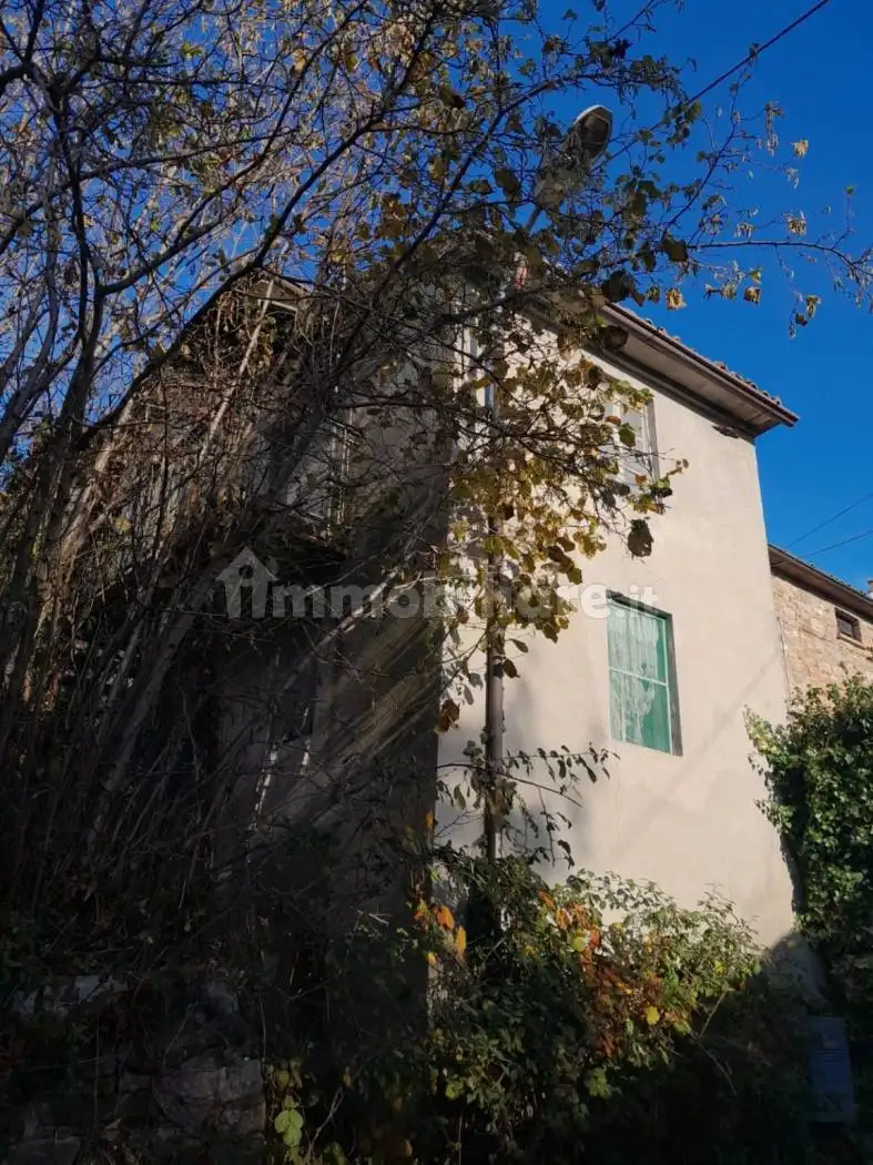 Casa indipendente in vendita a Piozzano