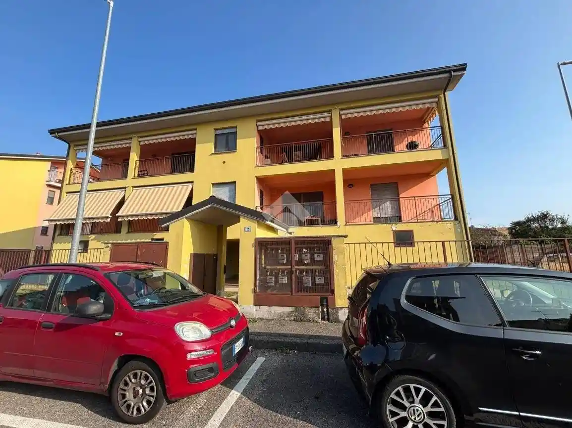 Appartamento in vendita a Casorate Primo